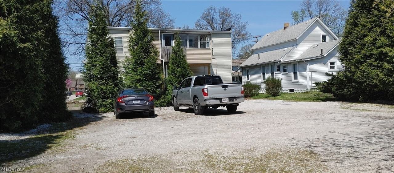 956 Grant Ave Apt 3 - Photo 2 of 50