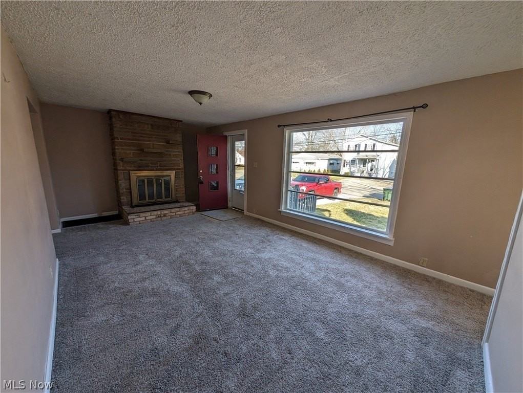 56 Marion Ave - Photo 3 of 34