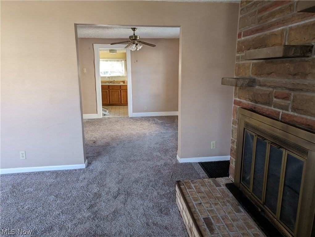 56 Marion Ave - Photo 7 of 34