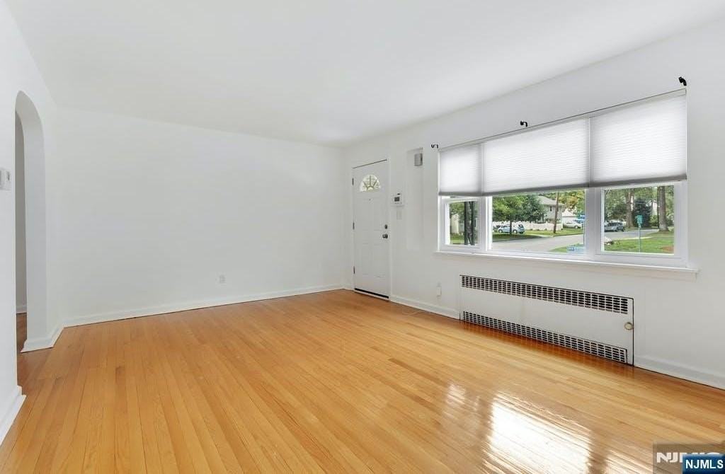 162 Washington Pl - Photo 4 of 27