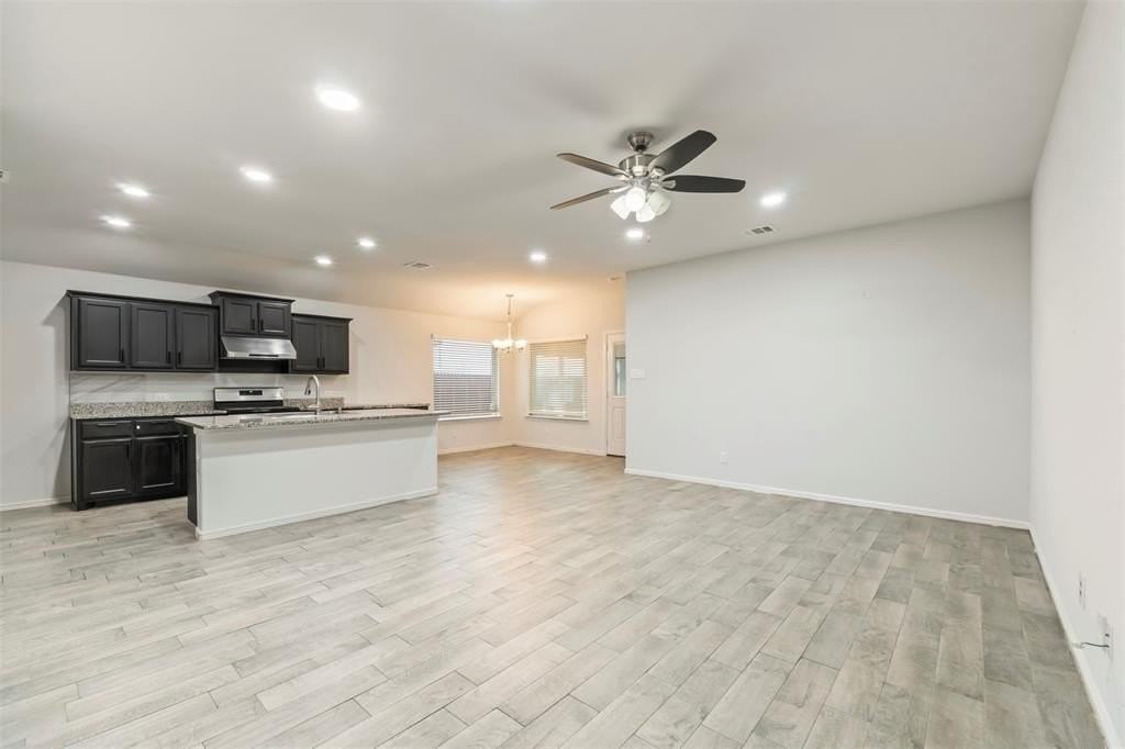 9717 Snowbell Ln - Photo 5 of 28