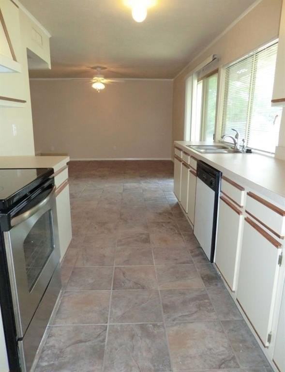 3313 Janwood Ln - Photo 5 of 11