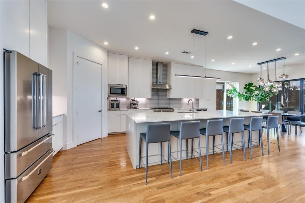 3925 Lively Ln - Photo 5 of 17