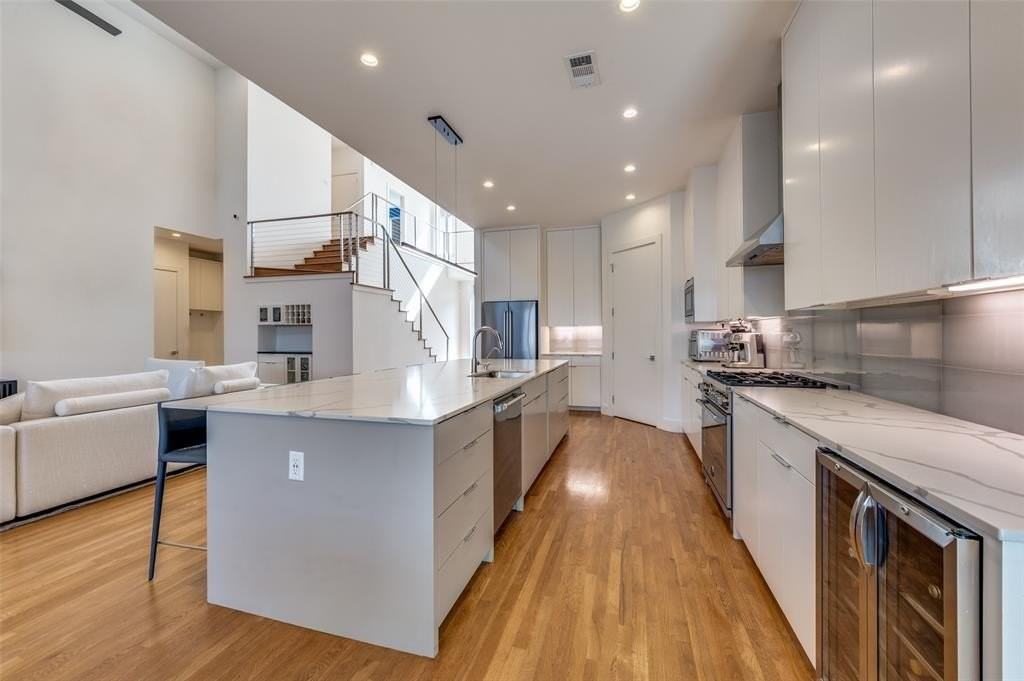 3925 Lively Ln - Photo 6 of 17