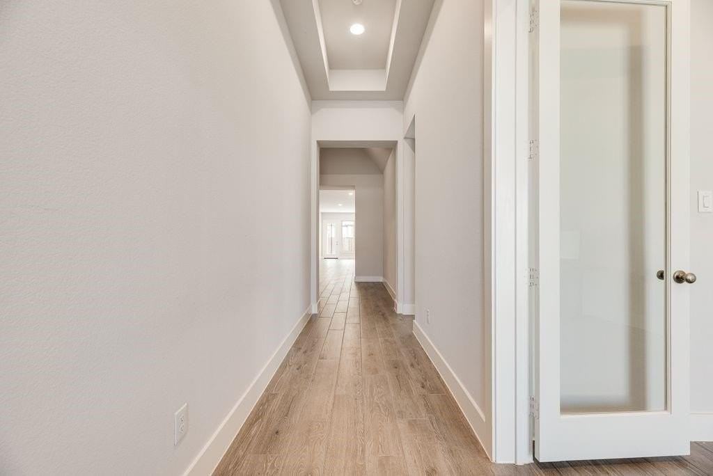 3902 Braxton Dr - Photo 3 of 33