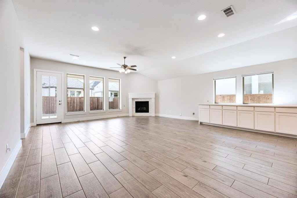 3902 Braxton Dr - Photo 6 of 33