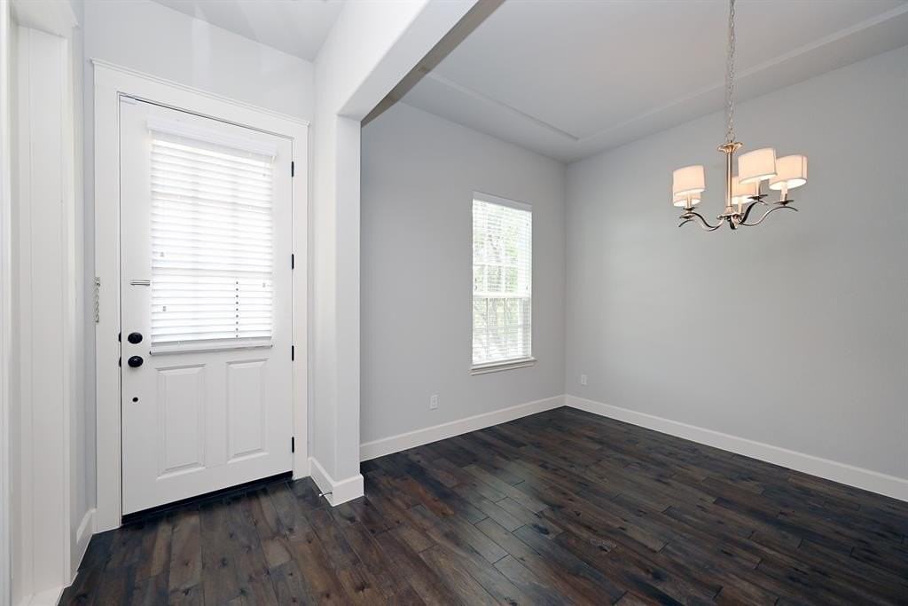 1021 Water St - Photo 2 of 22