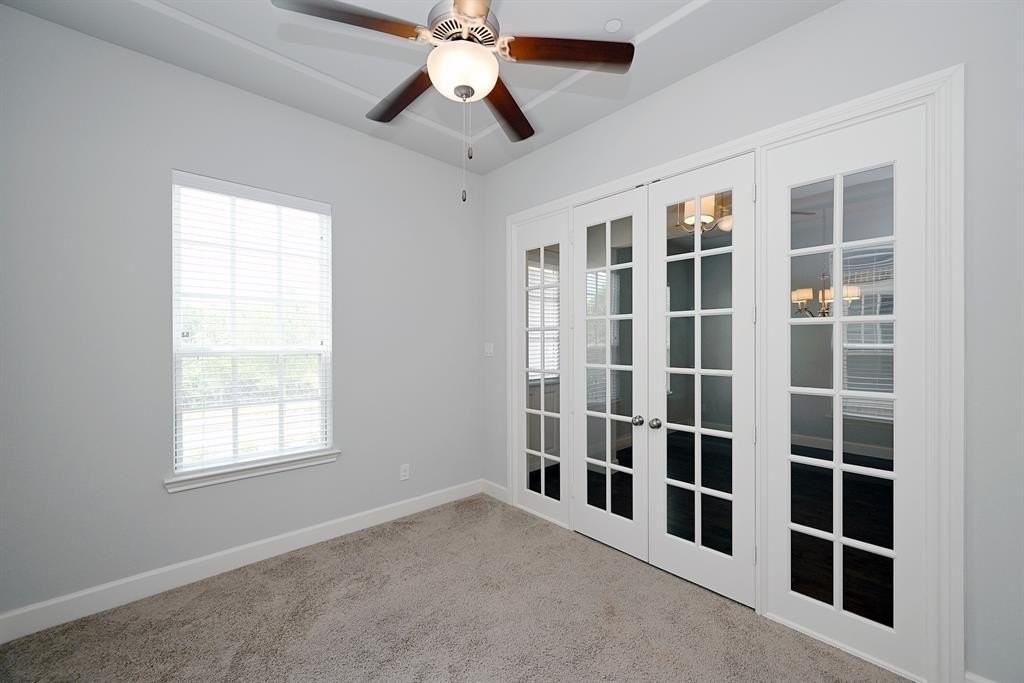 1021 Water St - Photo 4 of 22