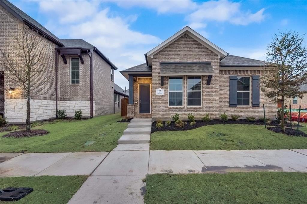 527 Embargo Dr - Photo 2 of 18