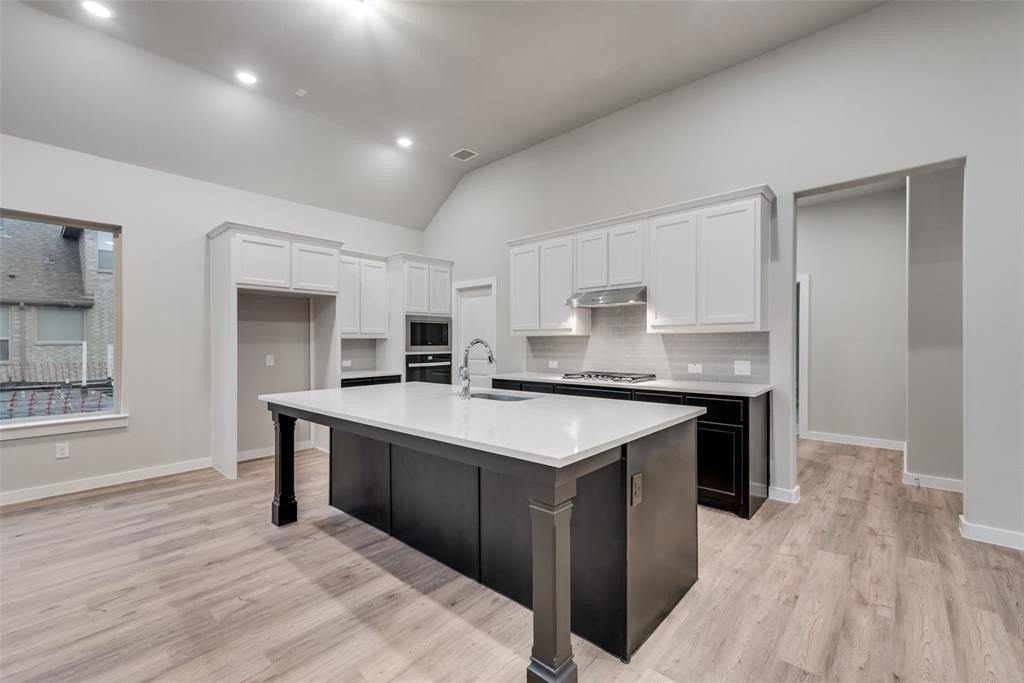 527 Embargo Dr - Photo 5 of 18