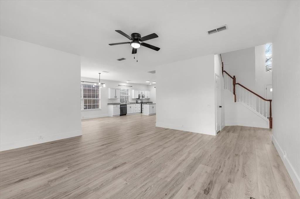 420 Blackjack Trl - Photo 4 of 37