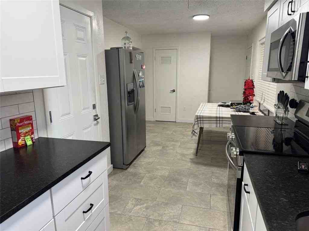 2342 Westwood Dr - Photo 5 of 26