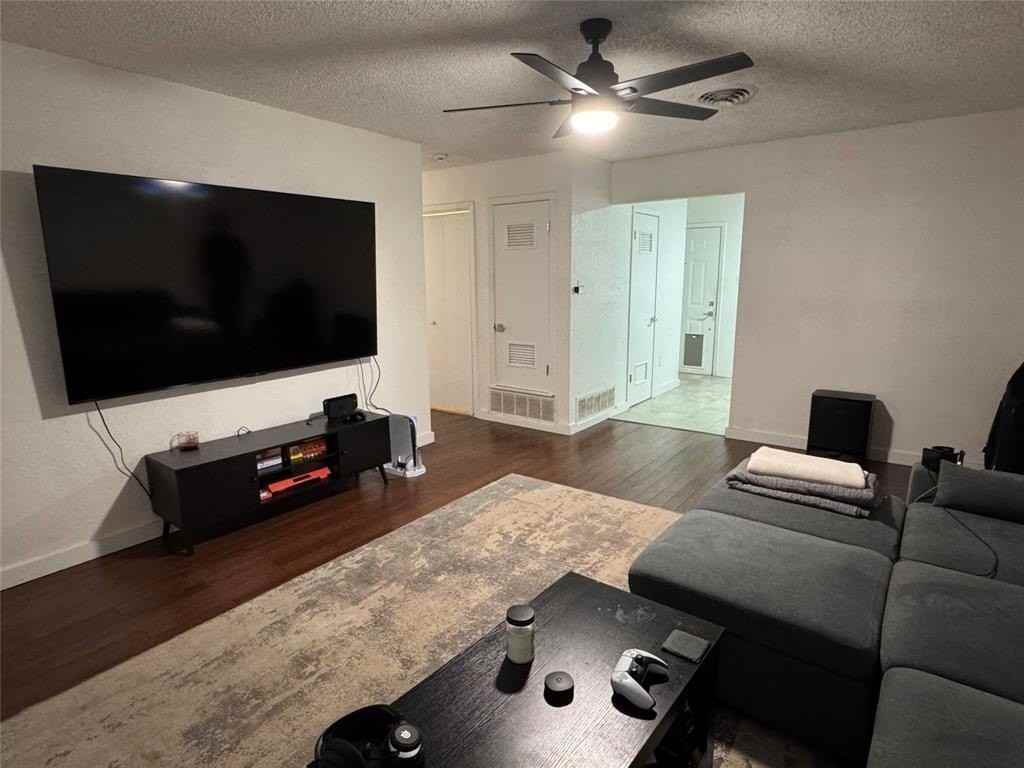 2342 Westwood Dr - Photo 7 of 26