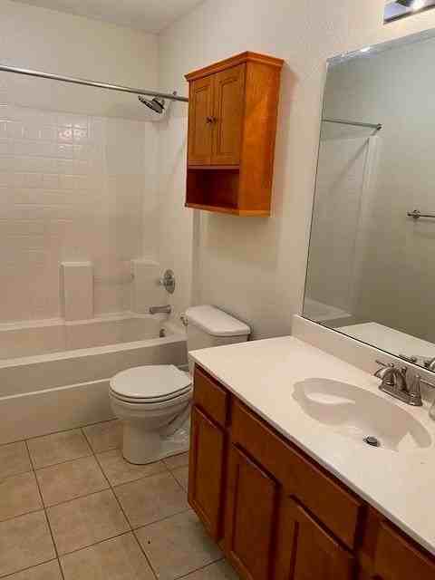 8353 Riversprings Dr - Photo 4 of 20