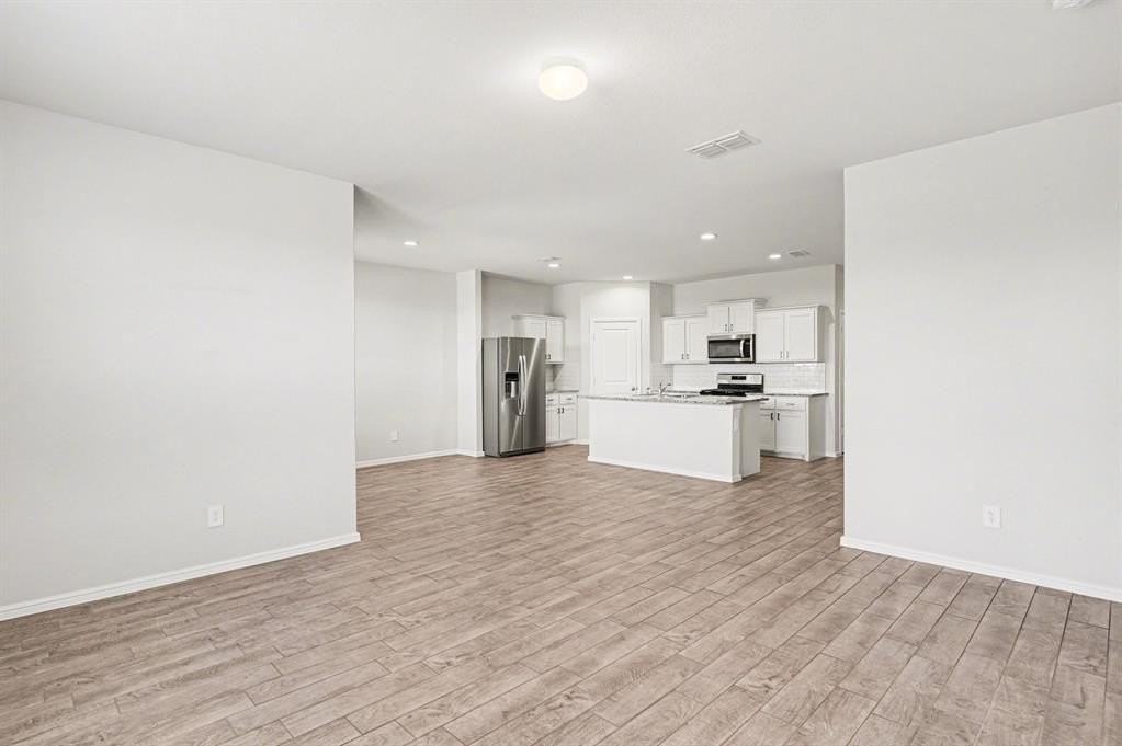 8460 Big Apple Dr - Photo 6 of 27