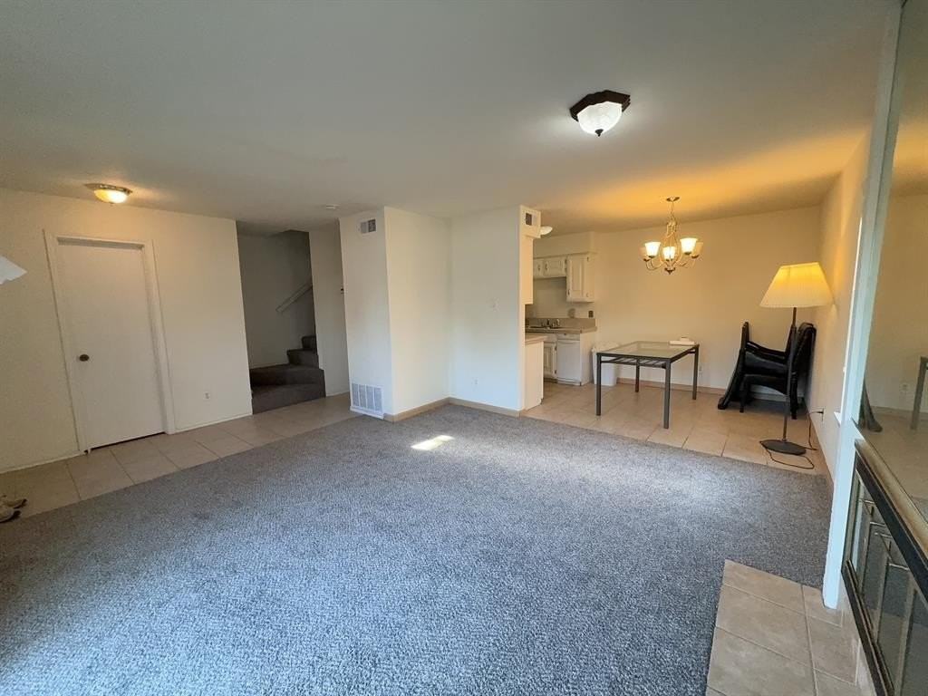 2602 Custer Pkwy #D - Photo 4 of 20