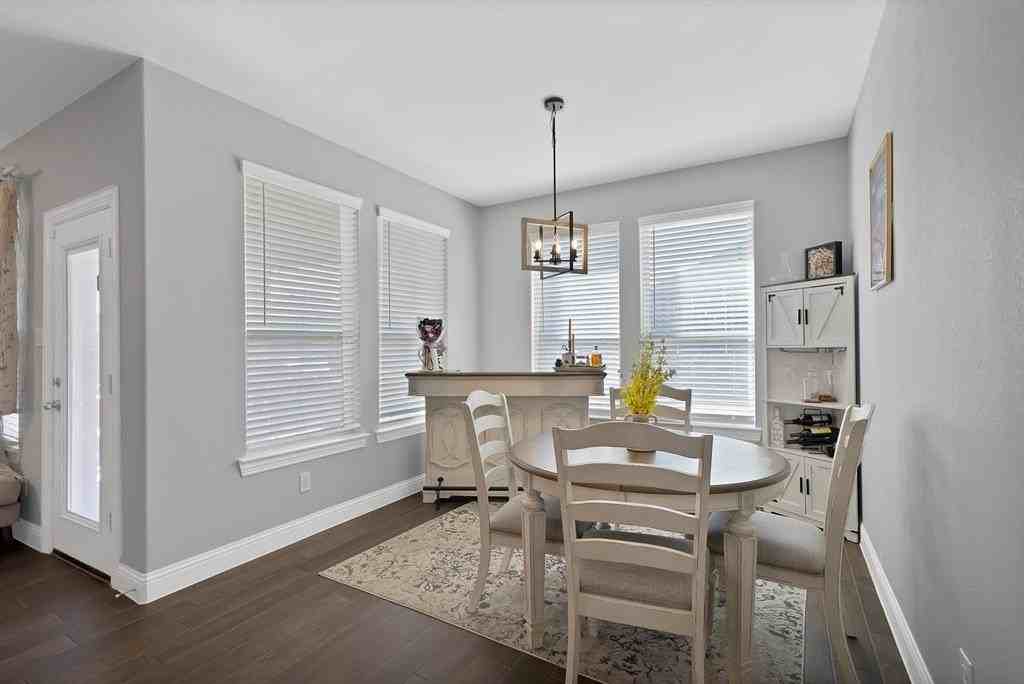 10928 Canyon Mine Dr - Photo 5 of 32