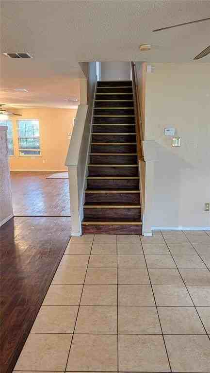 1433 Atkins St - Photo 4 of 19