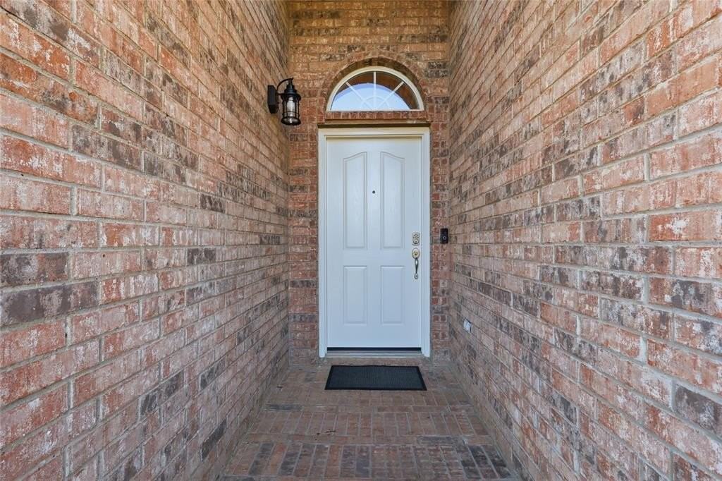 3804 Grantsville Dr - Photo 3 of 31