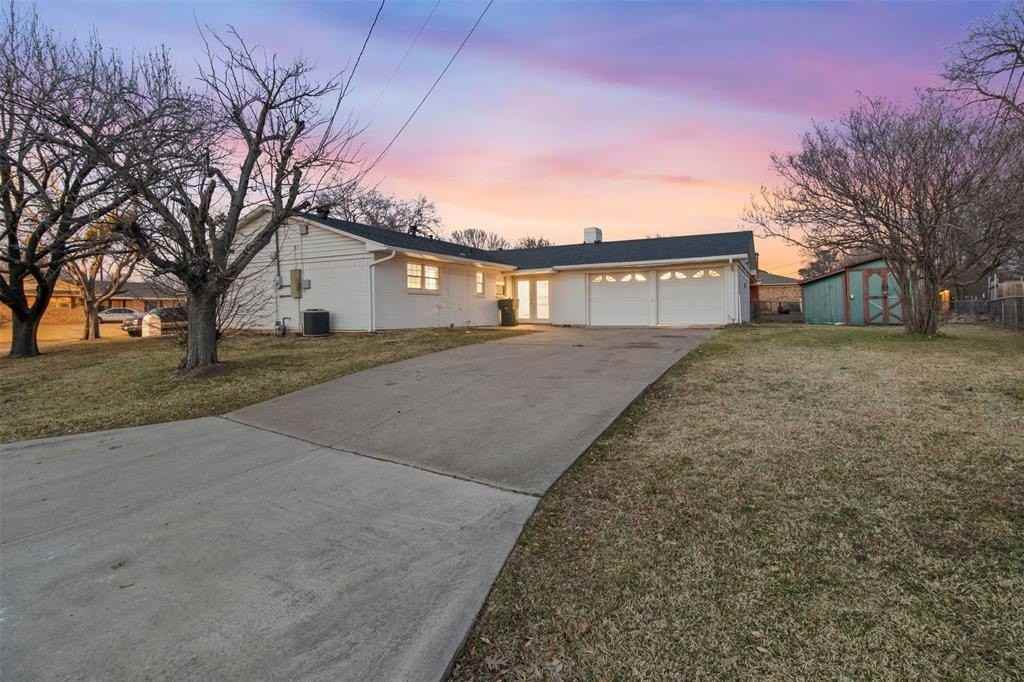 622 Oxford Dr - Photo 4 of 25