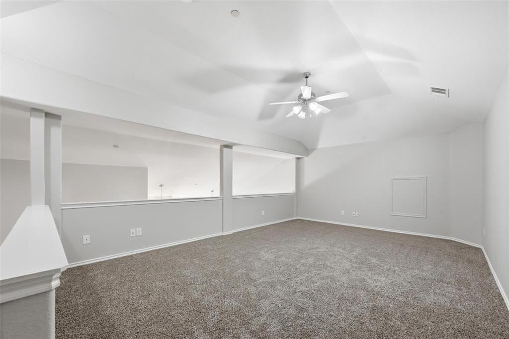 9842 Wake Bridge Dr - Photo 4 of 36