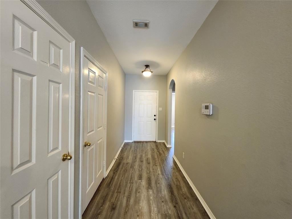 4710 Ashbury Ln - Photo 3 of 32