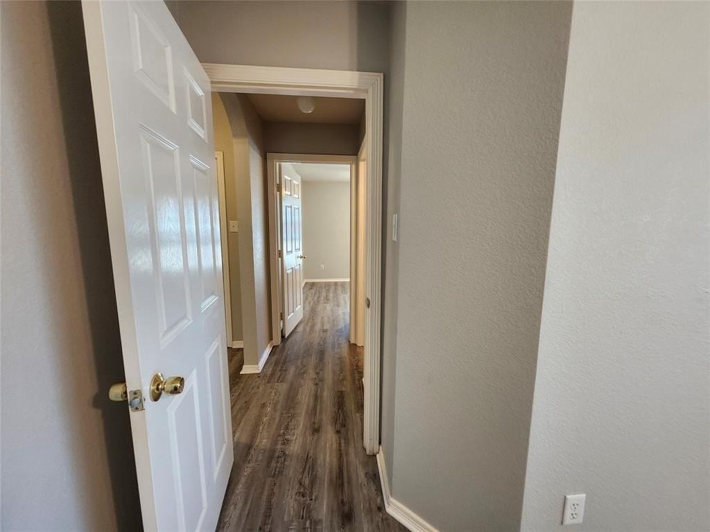 4710 Ashbury Ln - Photo 7 of 32