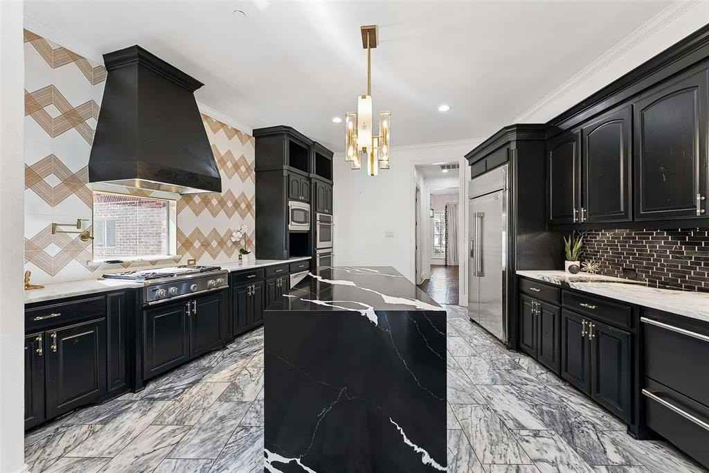 2871 Creekwood Ln - Photo 6 of 38