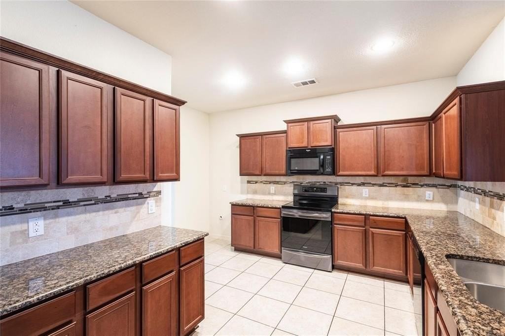 1837 Olive Ln - Photo 5 of 19