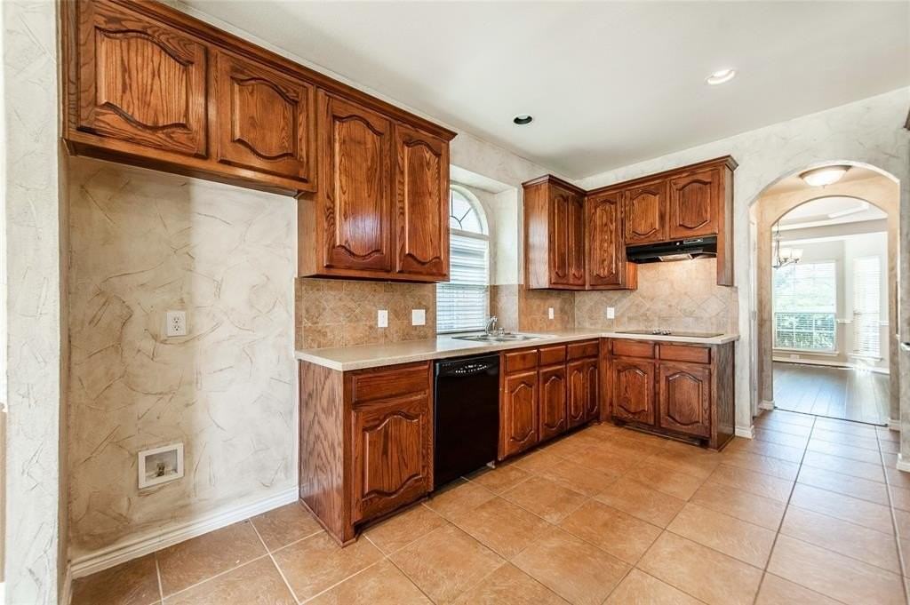 4812 Friedman Ln - Photo 4 of 40