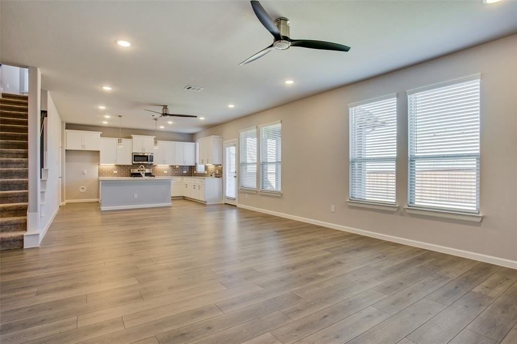 5450 Ridgeway Dr - Photo 3 of 36