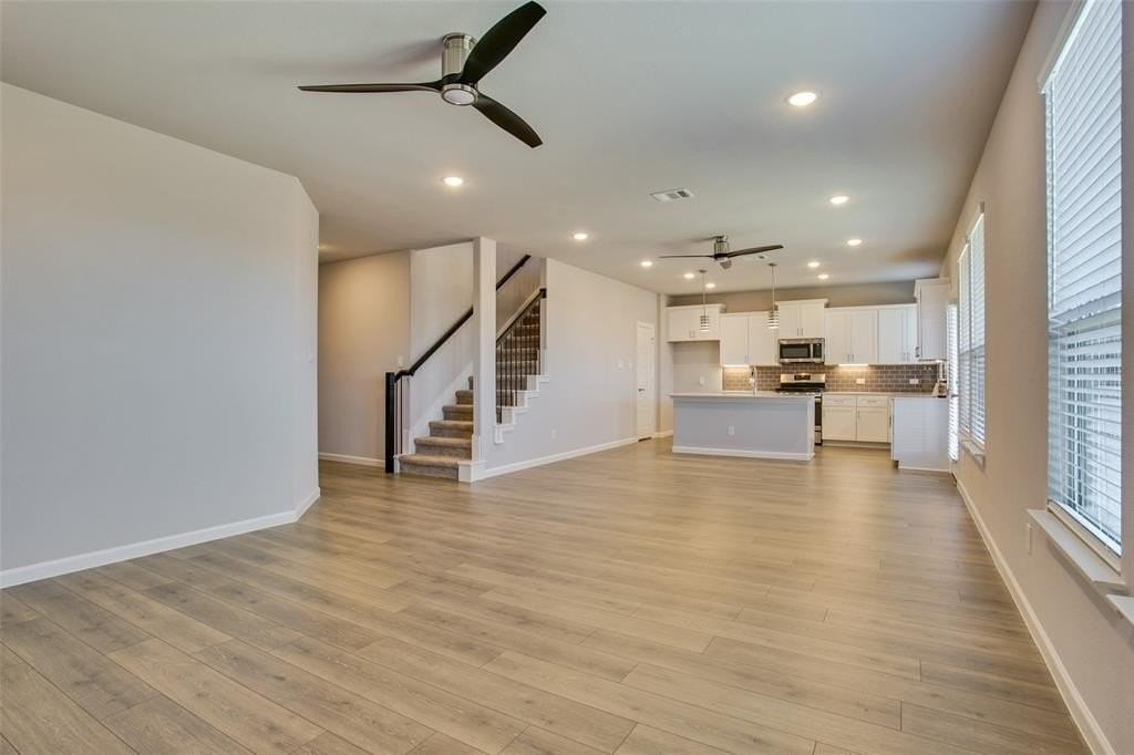 5450 Ridgeway Dr - Photo 4 of 36