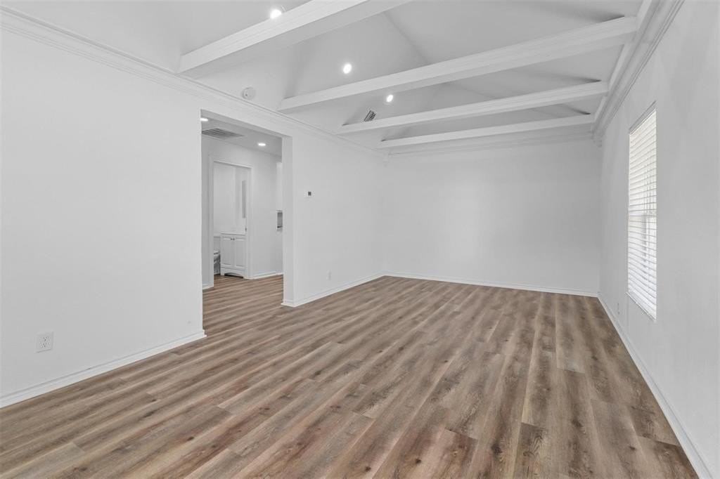 324 N Andrews Ave - Photo 5 of 14