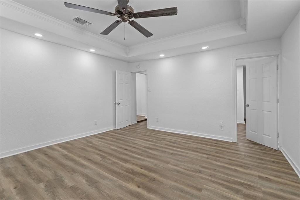 324 N Andrews Ave - Photo 7 of 14