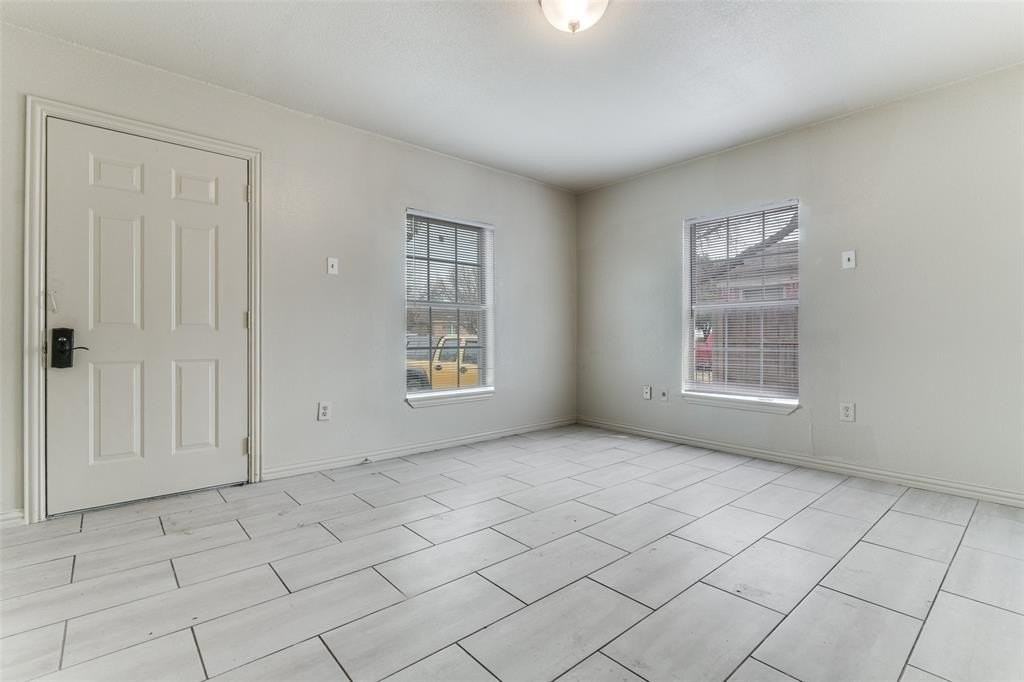 7909A Wanebe Dr - Photo 4 of 16