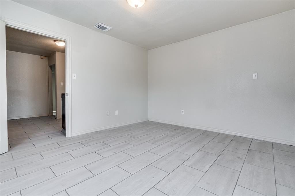 7909A Wanebe Dr - Photo 6 of 16