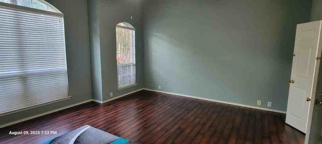 2328 Hunters Run Dr - Photo 4 of 33