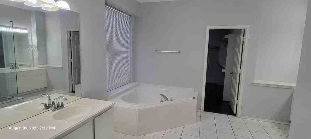 2328 Hunters Run Dr - Photo 6 of 33