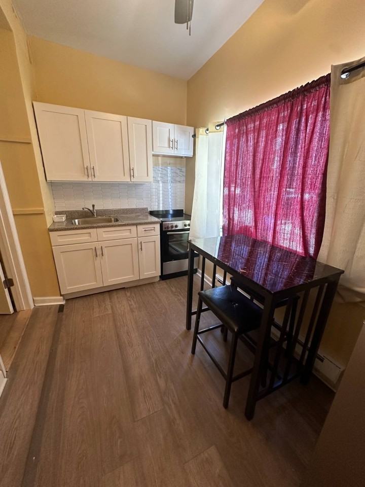 1146 E 35th St #1 - Photo 2 of 10