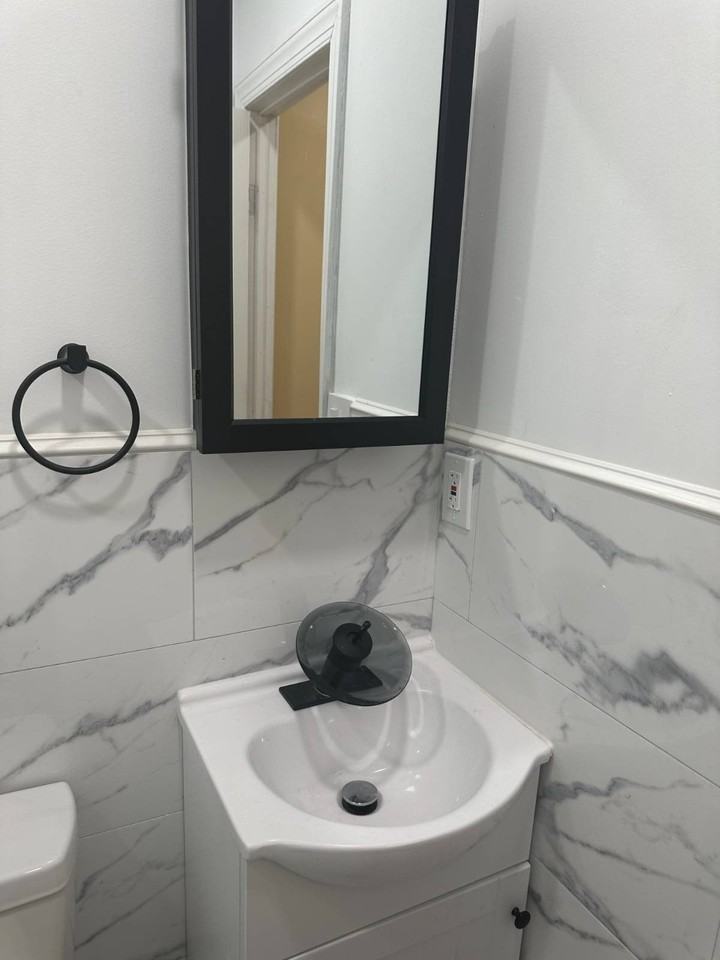 1146 E 35th St #1 - Photo 7 of 10