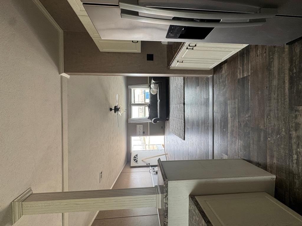 4009 Brook Ave - Photo 7 of 14