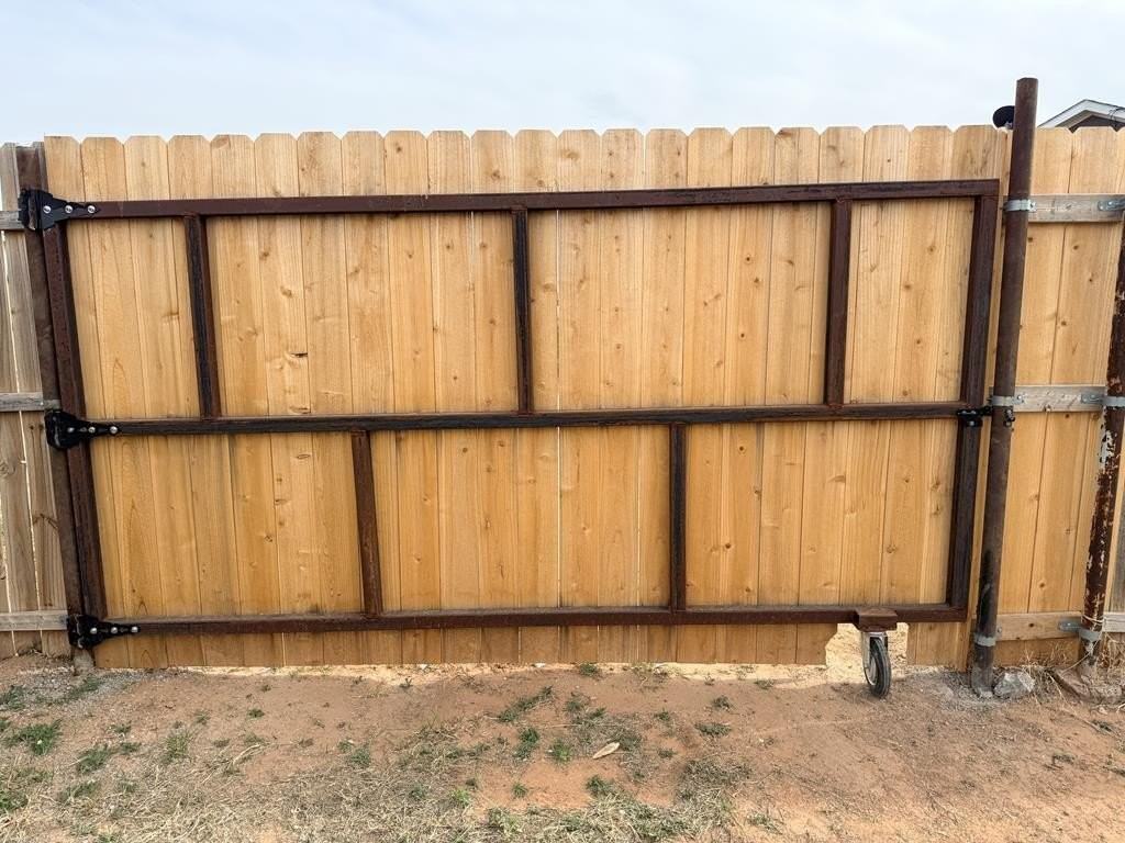 1910 E California Ave - Photo 3 of 10