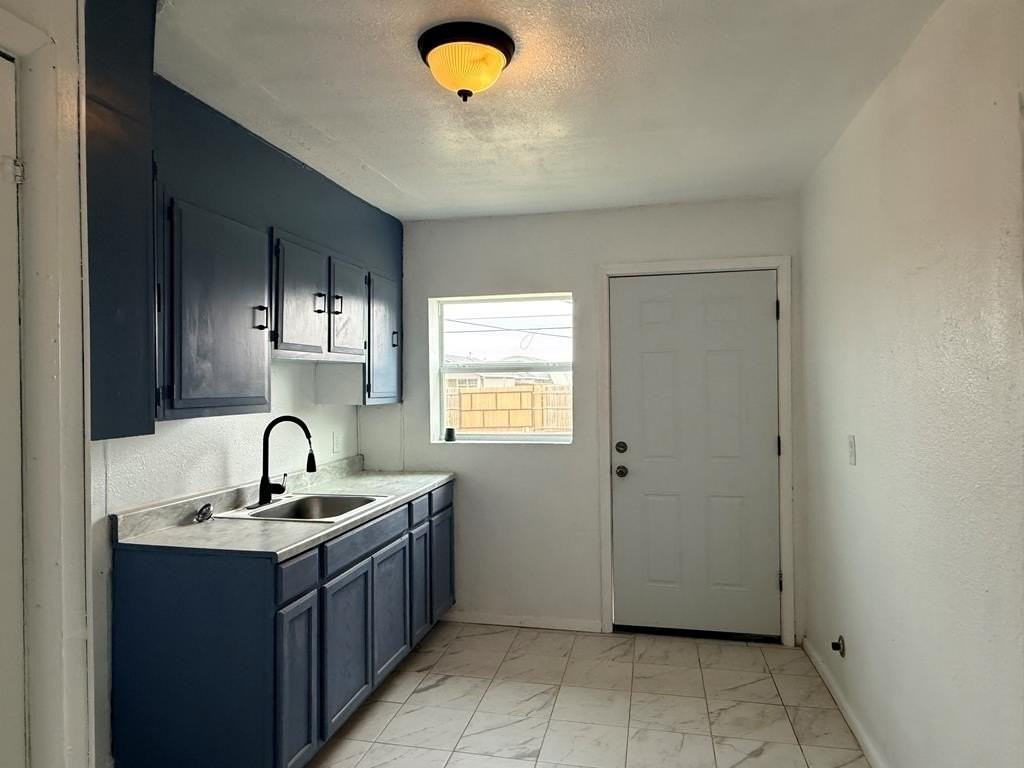 1910 E California Ave - Photo 5 of 10