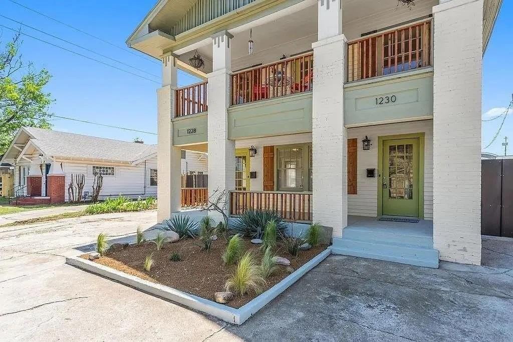 1230 Nw 28th St - Photo 2 of 15