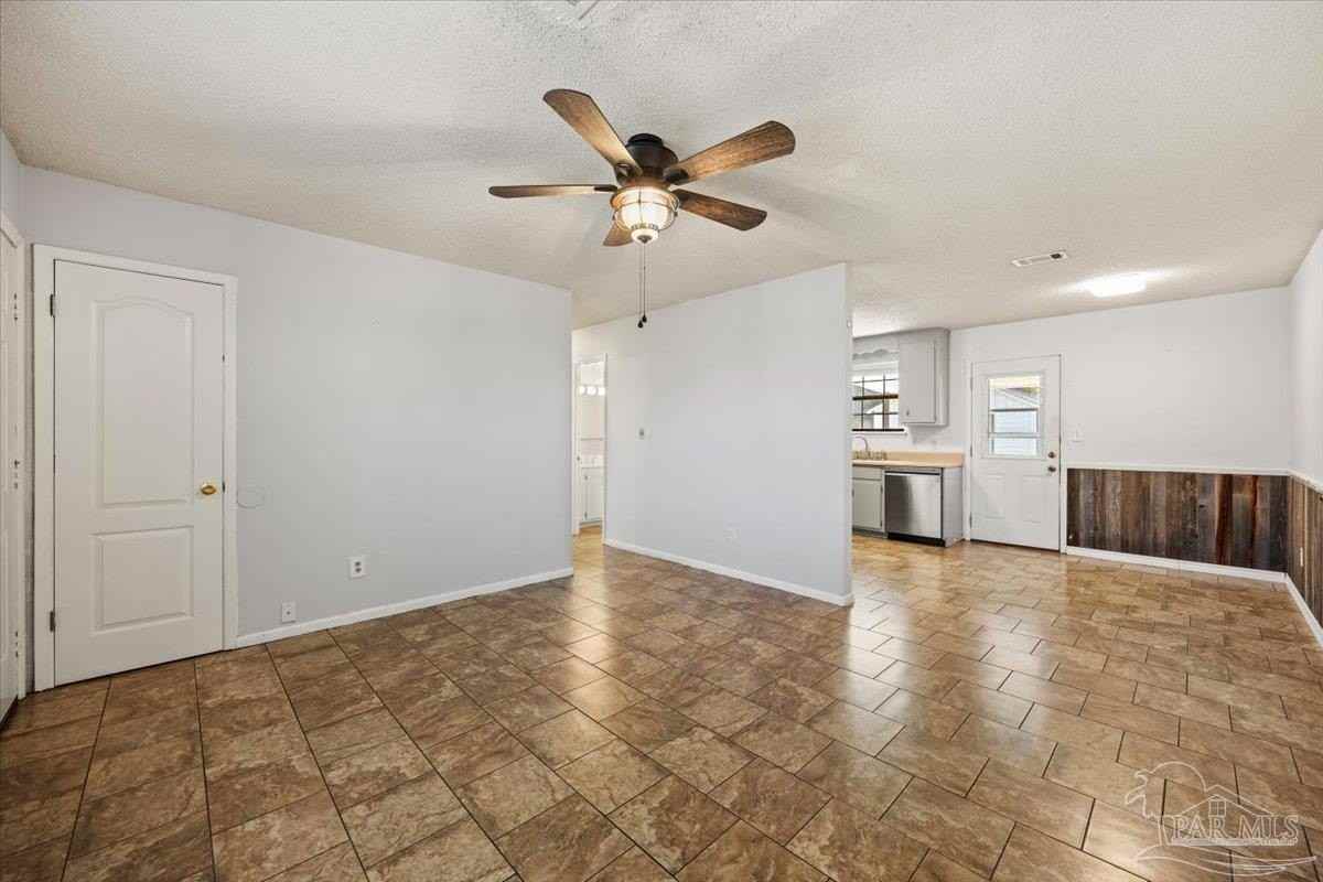 5135 Nekole Dr - Photo 5 of 18