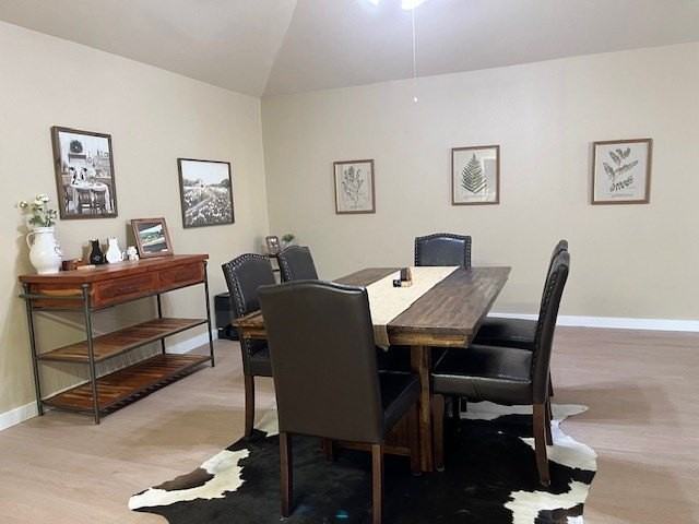 3310 Wedgwood St - Photo 3 of 12