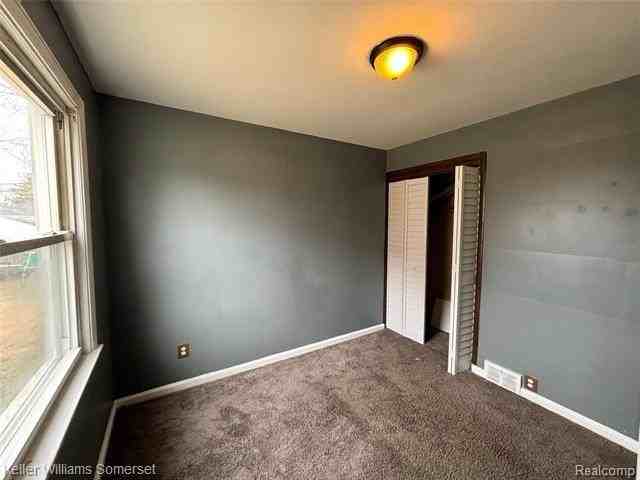 13425 Georgiana Ave - Photo 7 of 10