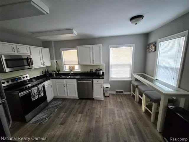 6 Utica Rd - Photo 6 of 23