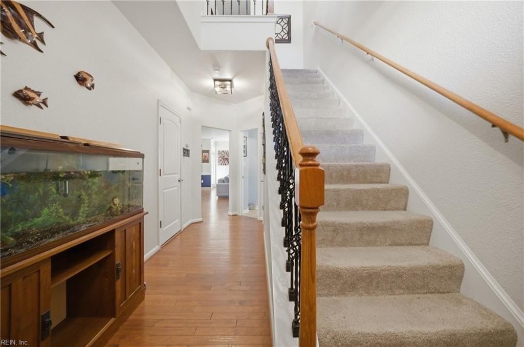 405 Green Meadow Dr - Photo 4 of 40