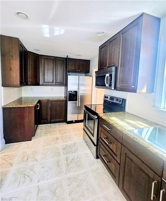 3776 Wayne Cir - Photo 4 of 50